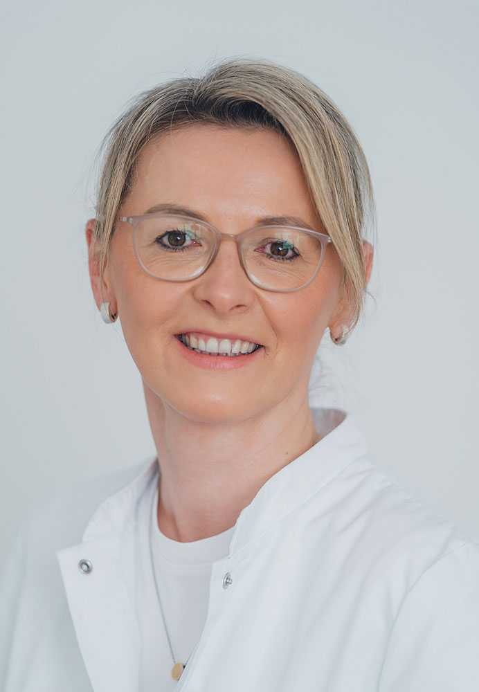 Dr. Ewelina Stratmann